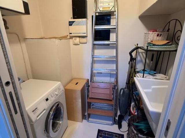 Attico arredato in centro – 4 posti letto, 2 bagni, terrazza, centro storico
