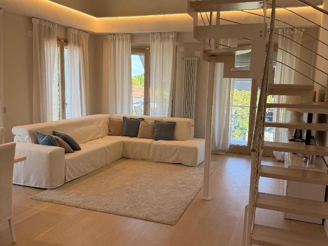 Attico arredato in affitto a Forte dei Marmi