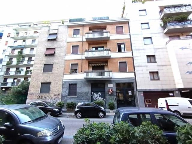 ATTICO BILOCALE CON TERRAZZO ZONA VIALE BRIANZA