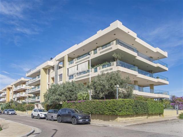 Attico di 165 mq a Marconi, Molentargius Cagliari