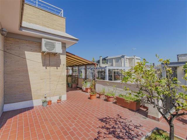 Attico di 95 mq a Monteverde, Gianicolense, Colli Portuensi, Casaletto Roma