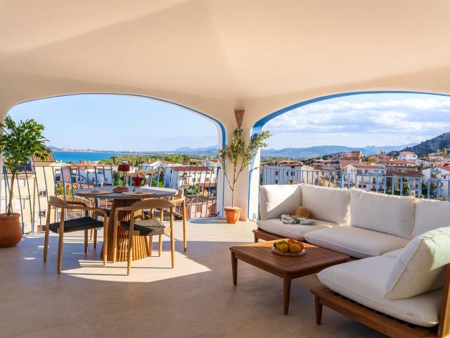 Attico di Lusso con Vista Mare in Sardegna – Arredato e Pron. 80m² Santa Maria Navarrese