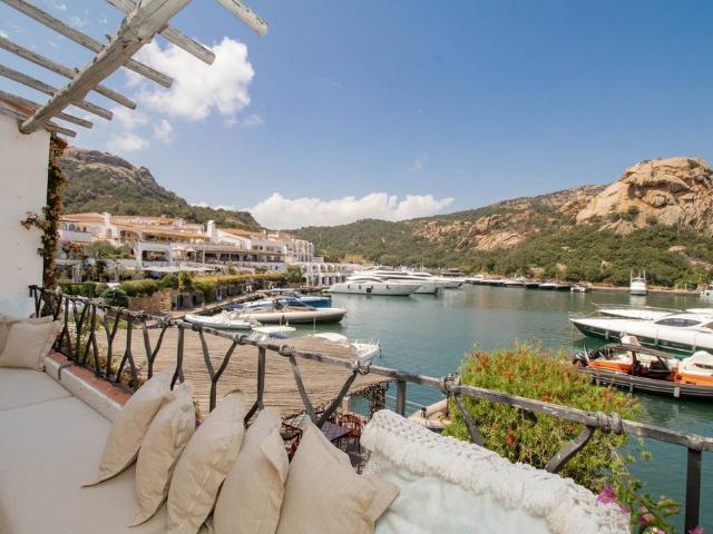Attico di lusso in affitto Poltu Quatu, Sardegna