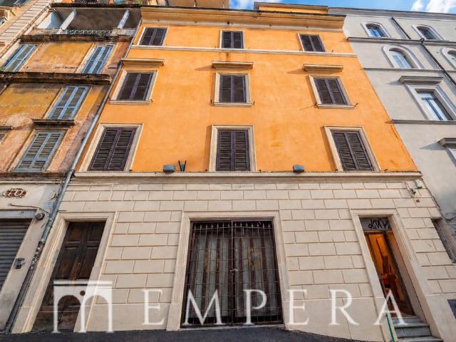 Attico di lusso in vendita via Urbana, Roma, Lazio