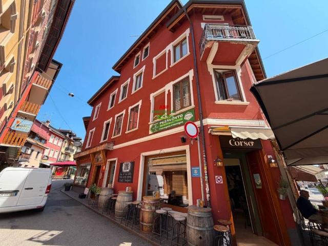 Attico di prestigio di 109 mq in vendita Corso 4 Novembre, 39, Asiago, Vicenza, Veneto
