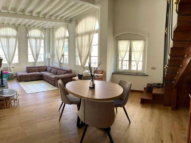 Attico di prestigio di 132 mq in vendita Prato, Toscana
