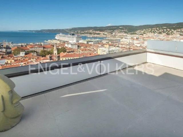 Attico di prestigio di 230 mq in vendita Via dei Giustinelli, Trieste, Friuli Venezia Giulia