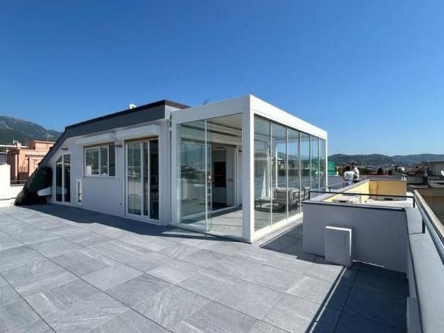 Attico di prestigio di 80 mq in vendita Via Antonio Fogazzaro, Loano, Savona, Liguria