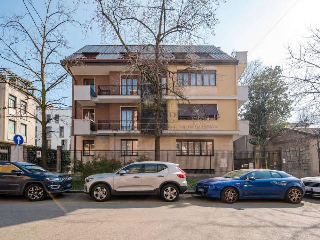 Attico di prestigio in vendita via Veniero 41, Milano, Lombardia