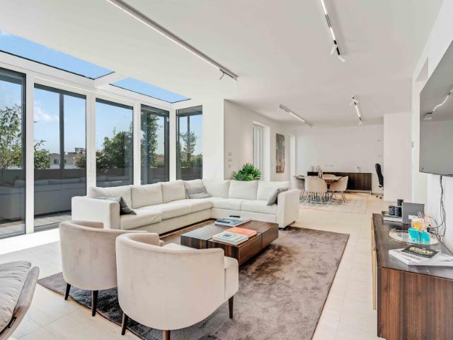 Attico duplex nella residenza NovÀmpère