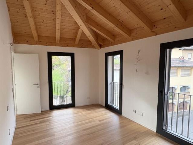 Attico Esclusivo con Vista Lago a Pura Comfort Moderno in Posizione Idilliaca | dreamo. Ch
