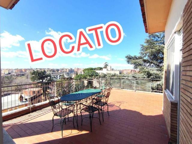 Attico in affitto a Roma
