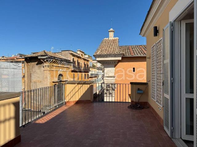 Attico in affitto a Roma via del Corso, 47, Piazza del Popolo