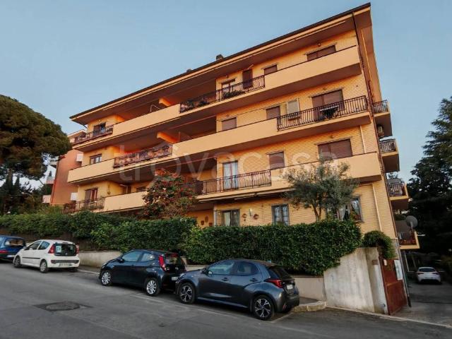Attico in vendita a Marino, Centro