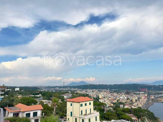 Attico in vendita a Napoli via San Gennaro Agnano, Bagnoli