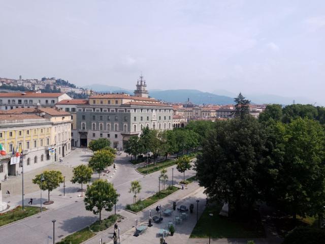 Attico in vendita a Bergamo via xx settembre, Centro