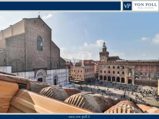 Attico in vendita a Bologna piazza Maggiore, Centro Storico