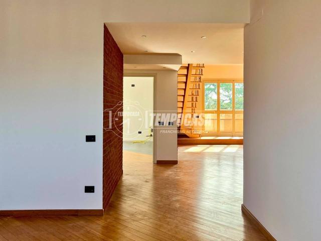 Attico in vendita a Casatenovo