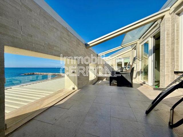Attico in vendita a Cecina Marina Cecina 120 mq Rif: 1364773