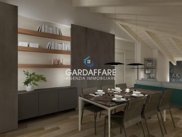 Attico in vendita a Desenzano del Garda, Desenzano del Garda