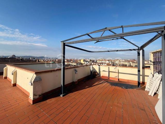 Attico in vendita a Firenze via San Gallo, San Marco SS Annunziata