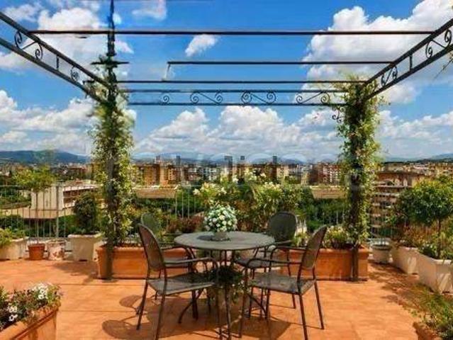 Attico in vendita a Firenze viale Luigi Gori, Novoli