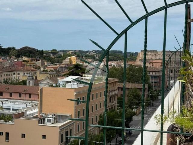 Attico in vendita a Roma