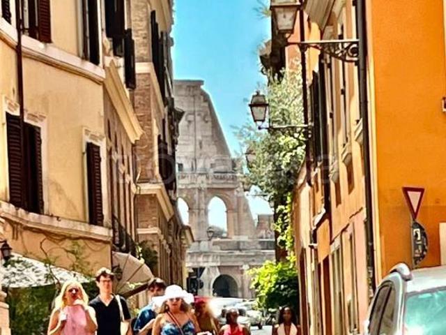 Attico in vendita a Roma, Colle Oppio