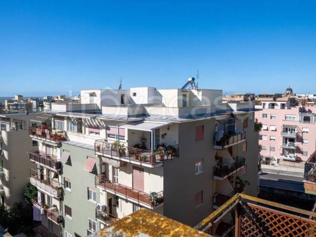Attico in vendita a Roma via Adolfo Gregoretti, Ostia Levante