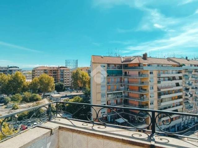 Attico in vendita a Roma via Antonio Pacinotti, 5, Marconi