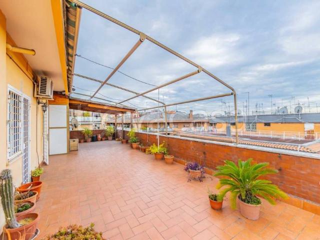 Attico in vendita a Roma via Collatina, 80, Villa Gordiani