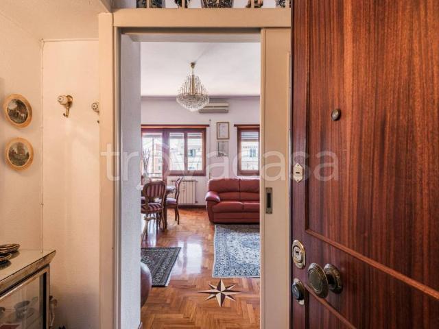 Attico in vendita a Roma via degli Olivi, 35, Centocelle