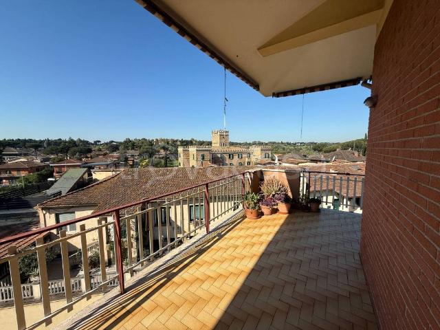 Attico in vendita a Roma via di San Tarcisio, Quarto Miglio