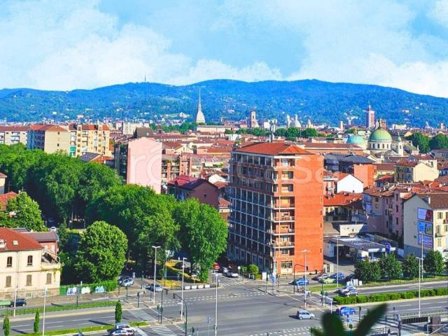 Attico in vendita a Torino corso Enrico Gamba, 24, Parco Dora
