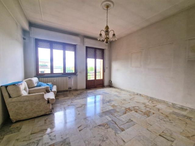 Attico in vendita a Uncinello Siena in Ristrutturato composto da 4vani