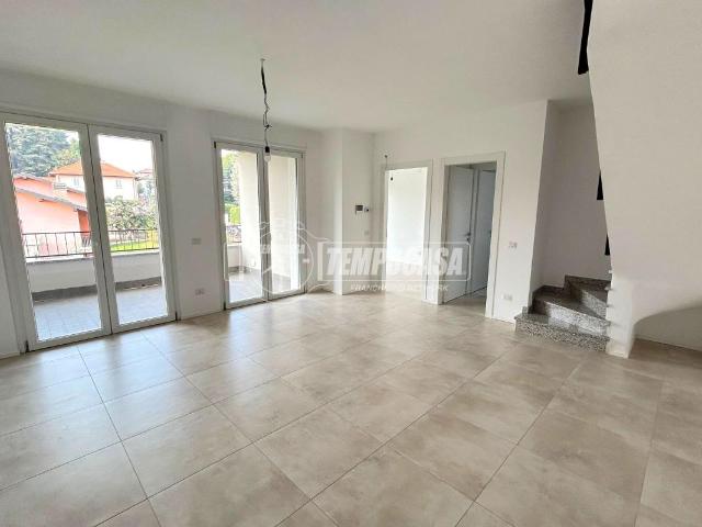 Attico in vendita a Villa Guardia