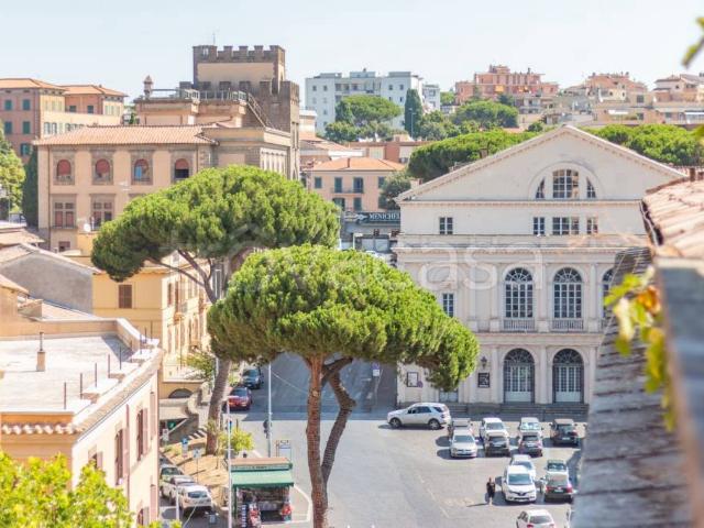 Attico in vendita a Viterbo via Guglielmo Marconi, Sacrario Piazza della Rocca
