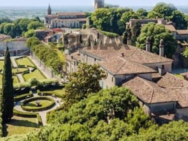 Attico in vendita a Volta Mantovana