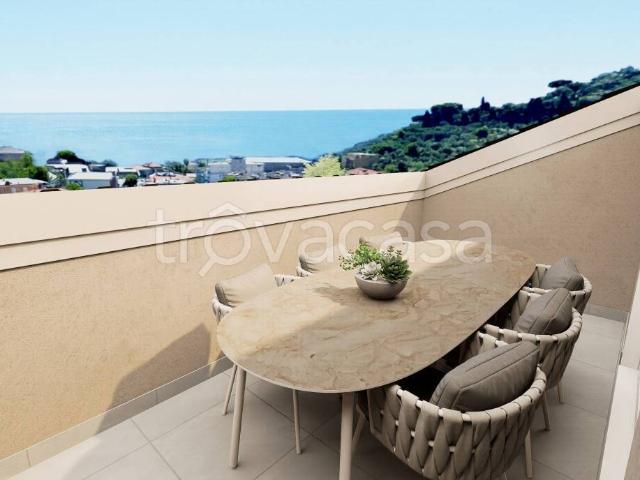 Attico in vendita ad Alassio via Privata Cazulini, 52