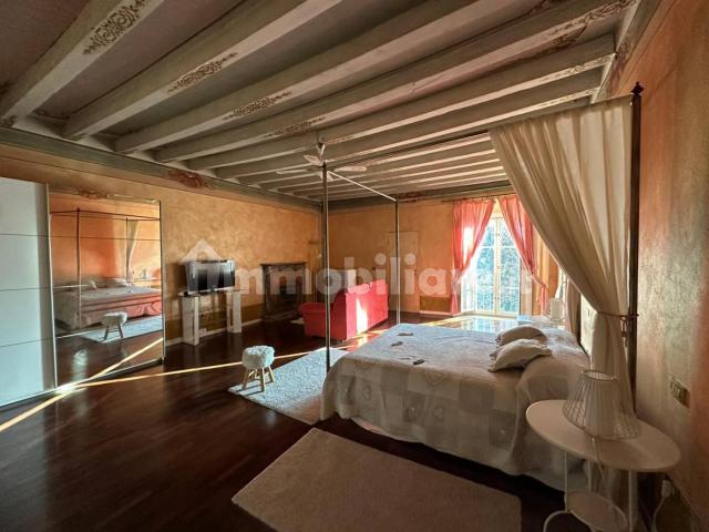 Attico ottimo stato, 360 m², Loggia Garibaldi, Brescia