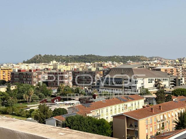 Attico ottimo stato, 45 m², Piazza Giovanni XXIII, Cagliari