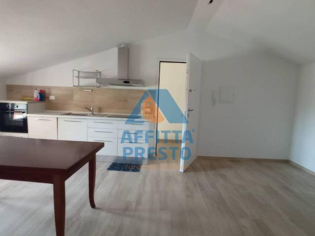 Attico ottimo stato, 55 m², Capraia e Limite