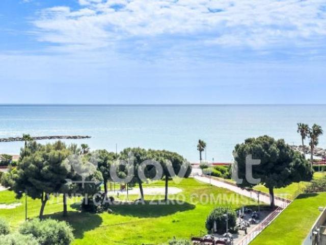 Attico / Mansarda di 107 m con 4 locali e box auto in vendita a Ventimiglia