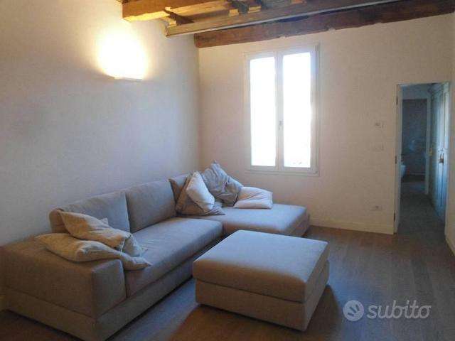 Attico / Mansarda di 100 m² con 3 locali a Bologna