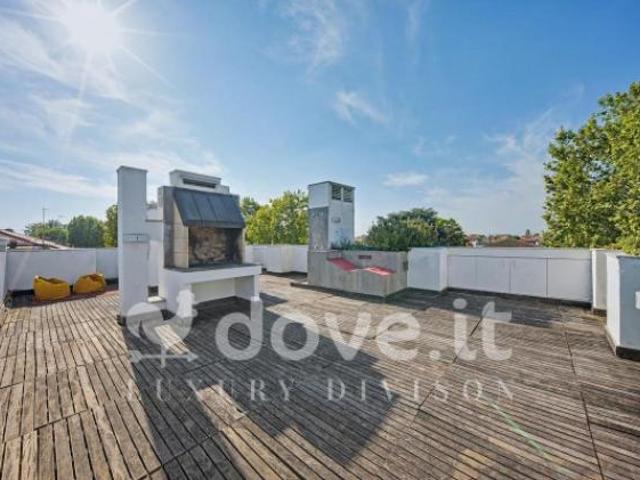 Attico / Mansarda di 191 m con 5 locali in vendita a Padova [rif. DV 9629 4]