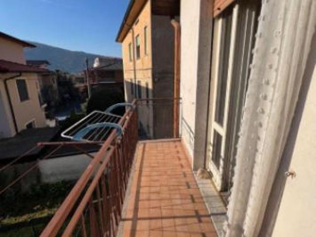Attico / Mansarda di 70 m con 3 locali in vendita a Sarnico