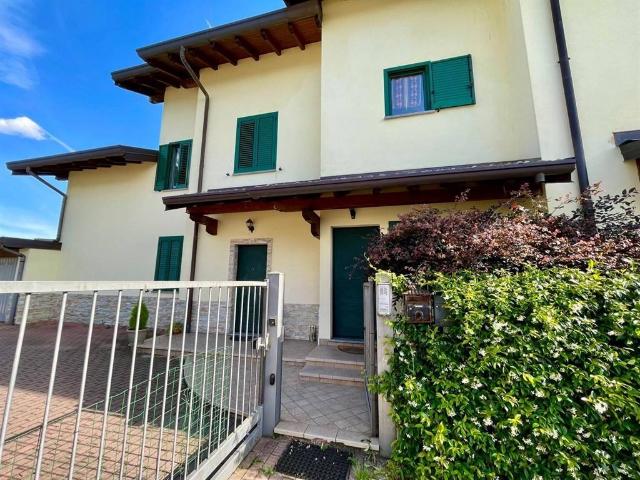 Attico / Mansarda in affitto a Morazzone VA