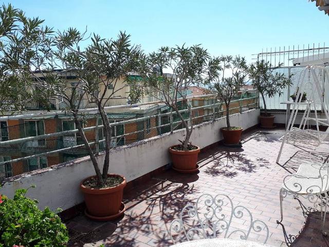 Attico / Mansarda in affitto a Alassio SV