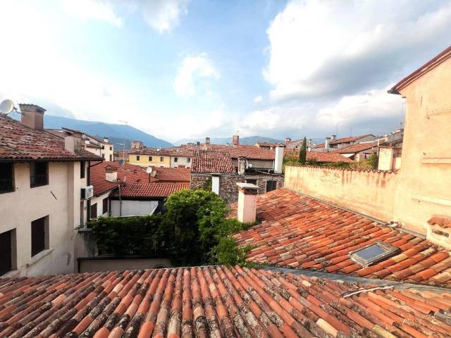 Attico / Mansarda in affitto a Bassano del Grappa VI