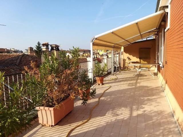 Attico / Mansarda in affitto a Bologna BO